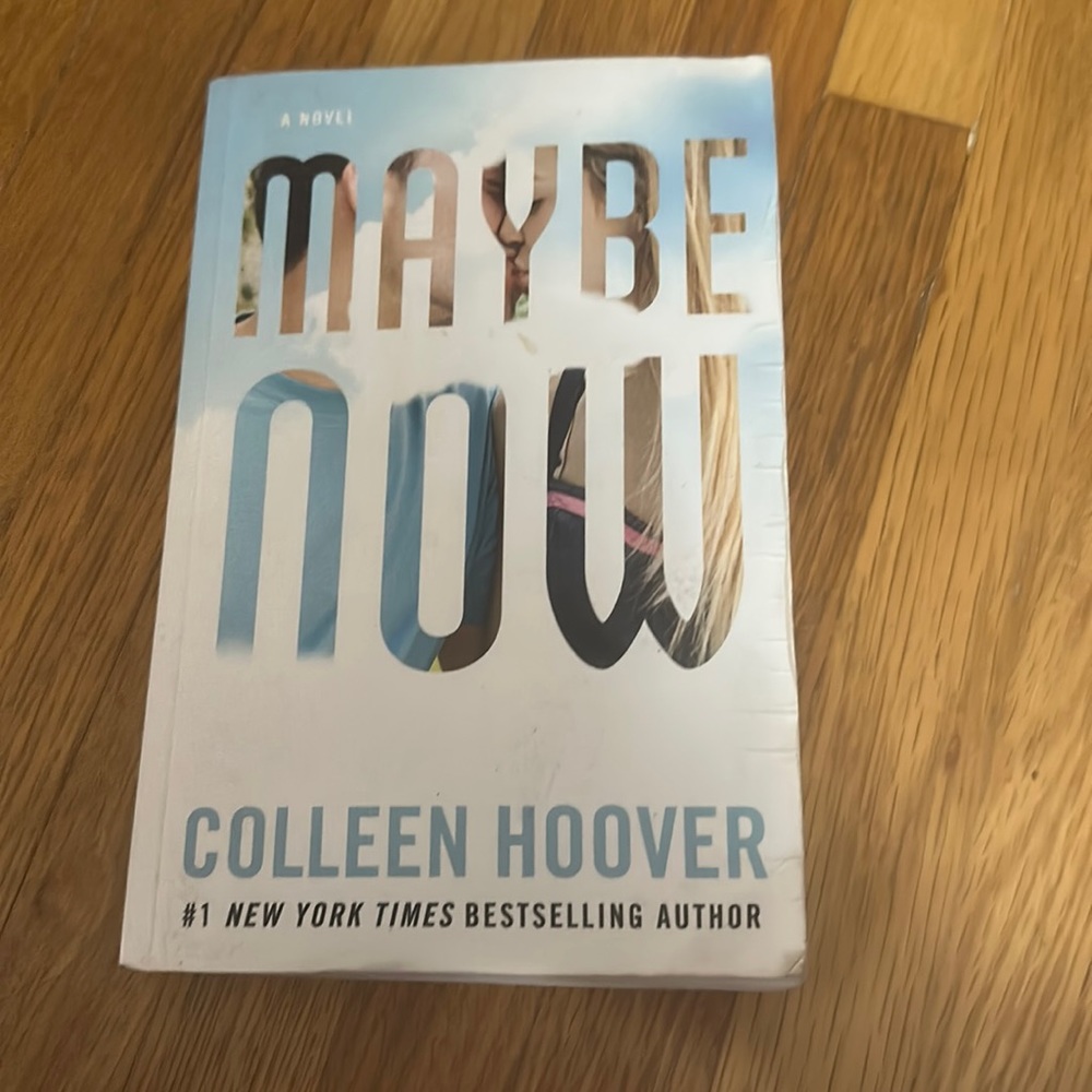 Book: Maybe Now - Colleen Hoover